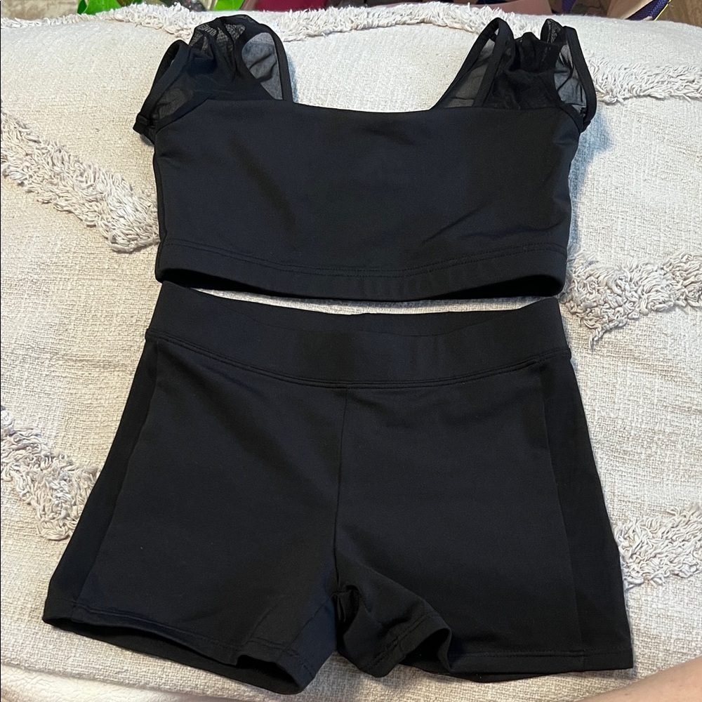 Black Mesh Sleeve Crop Top and Shorts Set- Capenzio size Child Medium